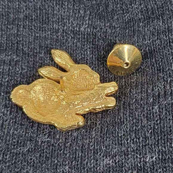 Easter Bunny Rabbit Hat Pin Vtg Avon Gold Tone With Rhinestones Tack Pin Brooch - Picture 4 of 8